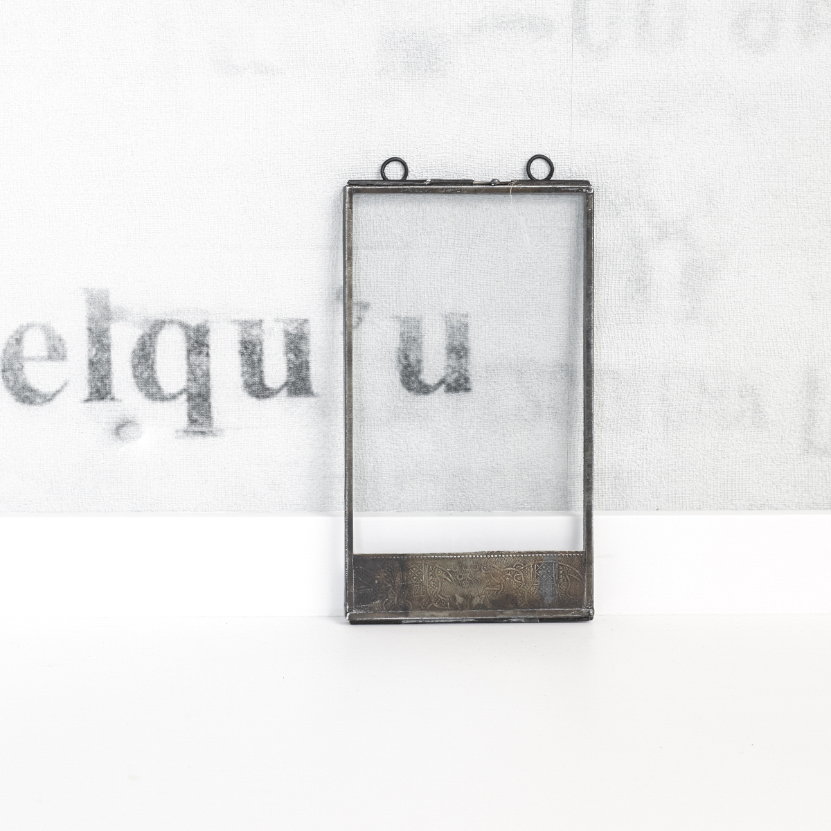 10 x 18 x 1 cm Medium Engraved Bar Frame
