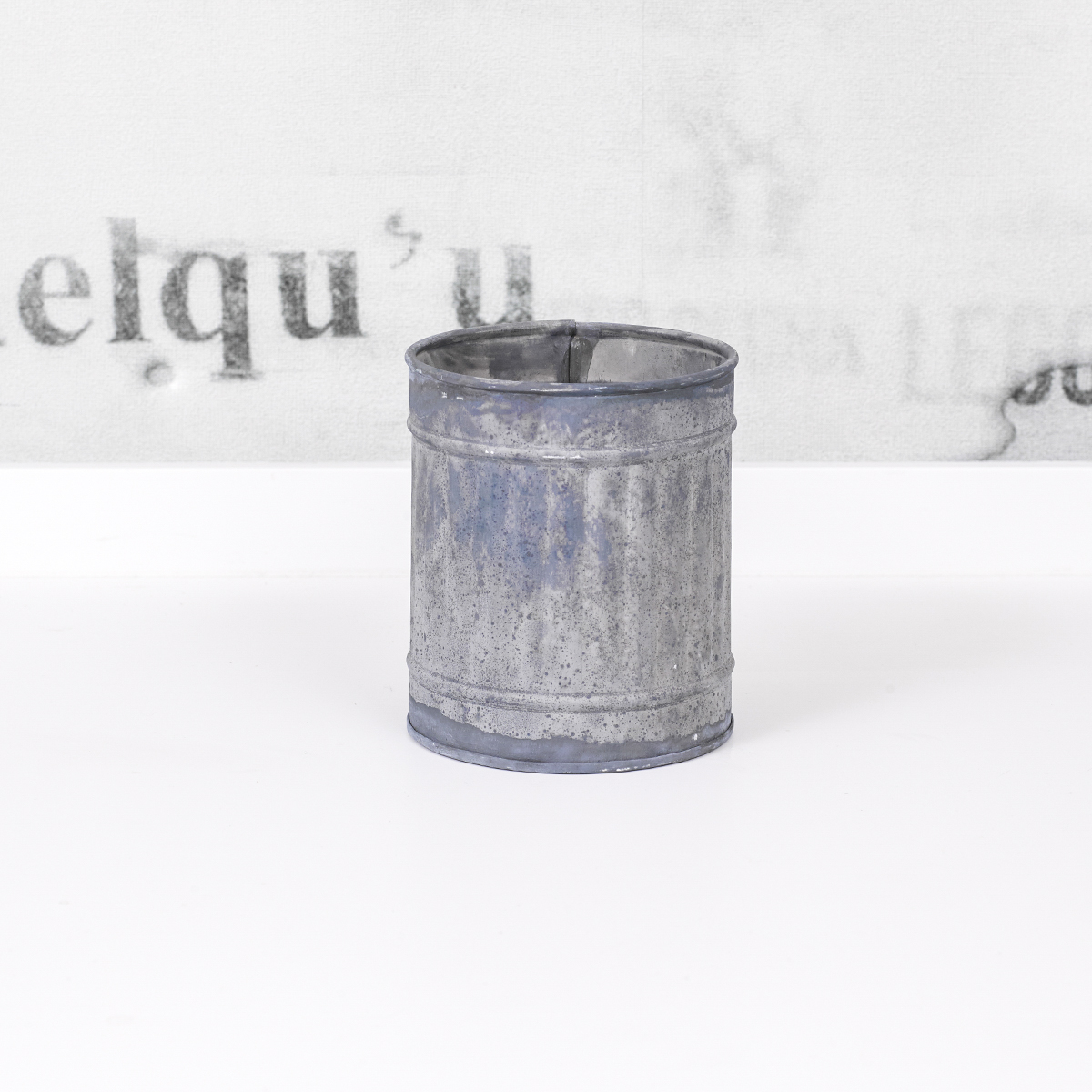 12 x 10 cm Worn Metal Pot