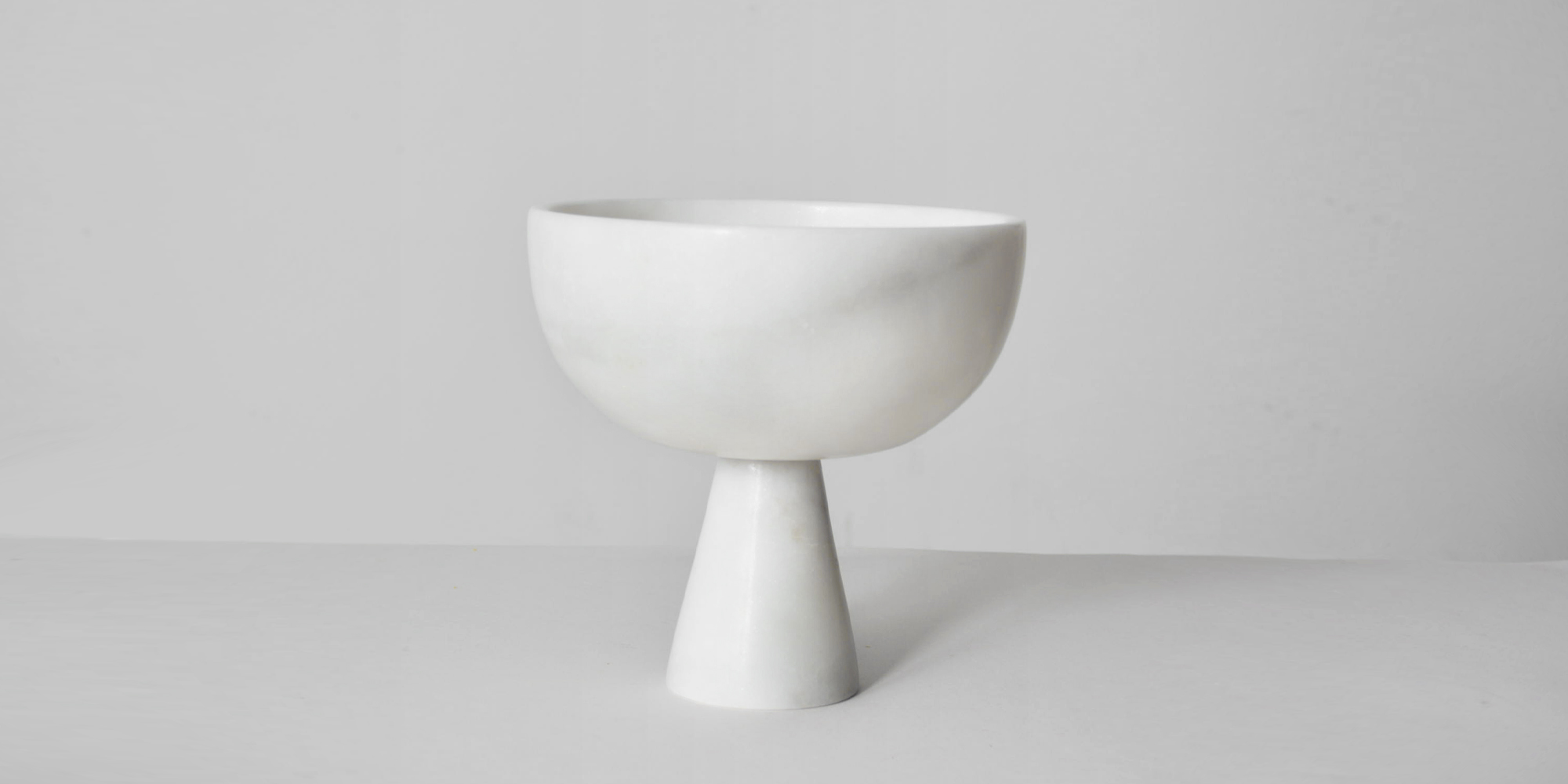 kiwano-medium-white-marble-fruit-bowl