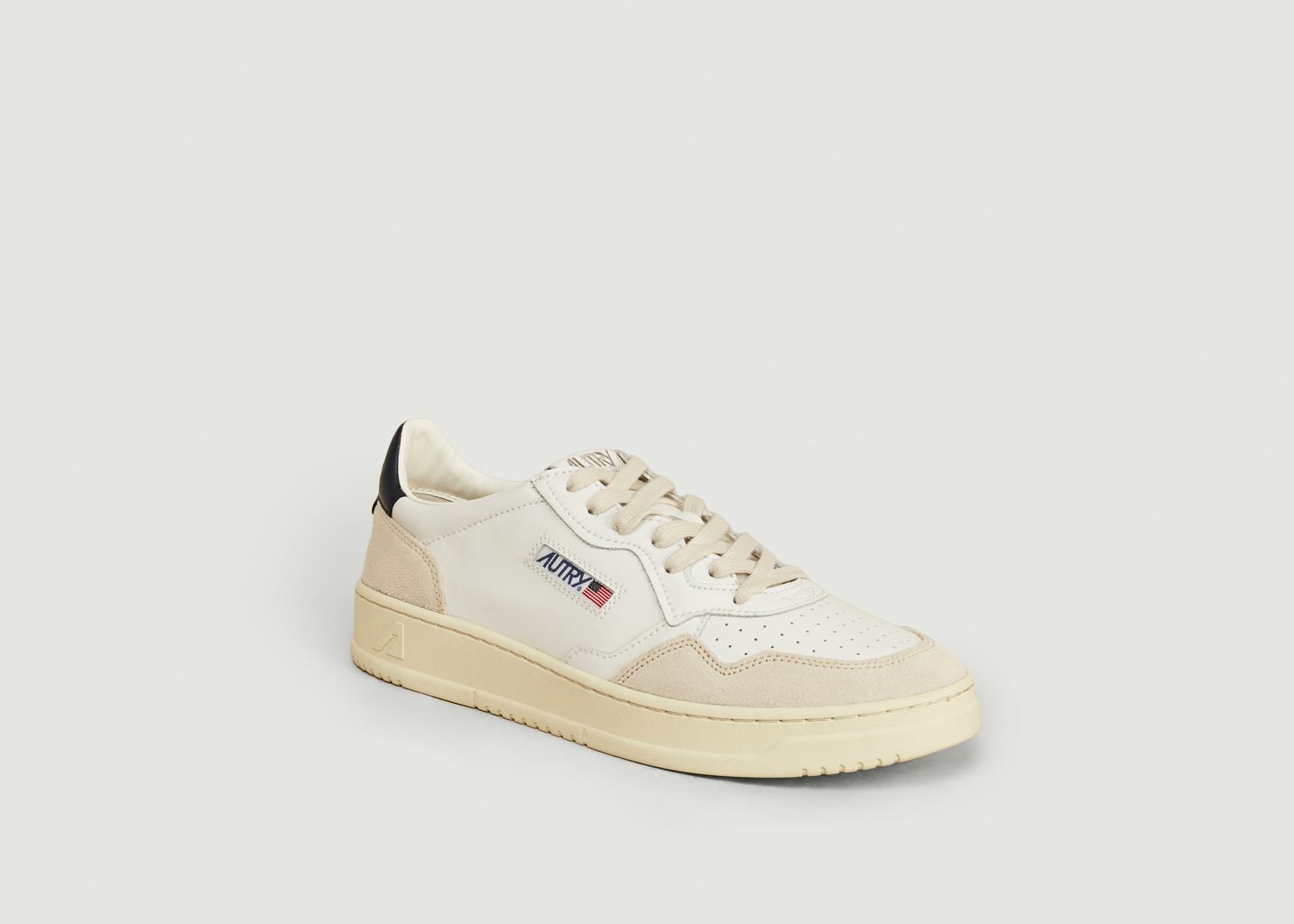 autry-01-low-leather-sneakers-2