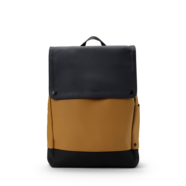 tretorn-wings-daypack-in-navy-and-alder