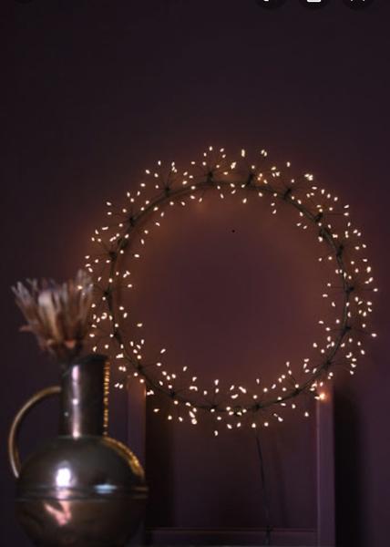 Lightstyle London 45 cm Mains Starburst Wreath Black