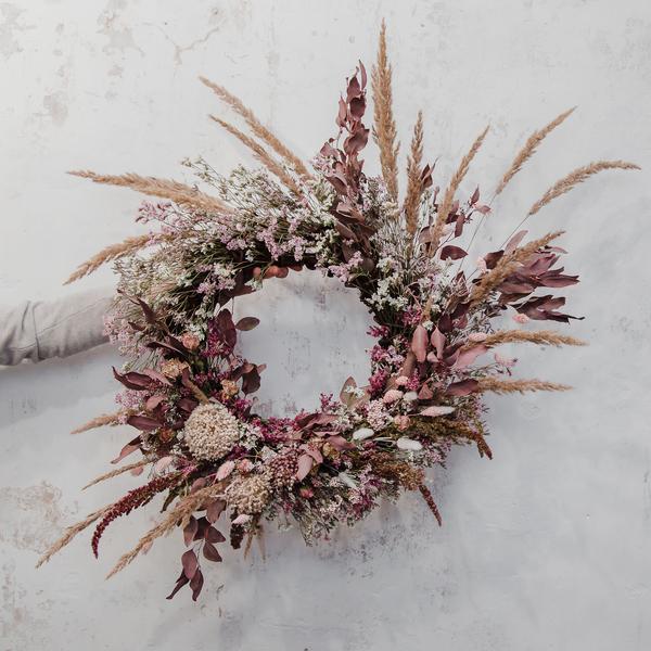 Travelling Basket Dark Palomino Wild Grasses Soft Ruby Dried Floral Wreath