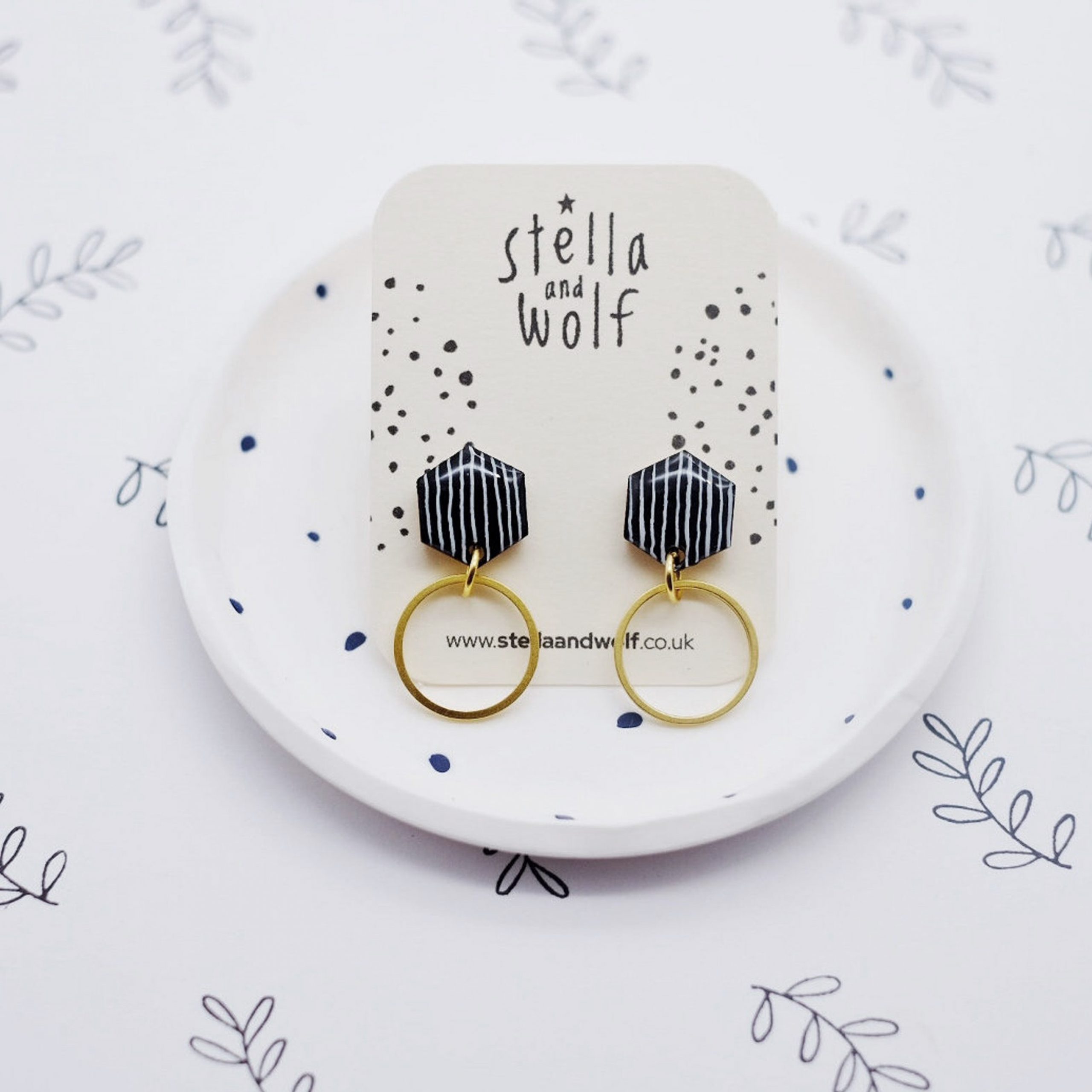 Stella & Wolf Black and White Geometric Hexagon Stud Earring