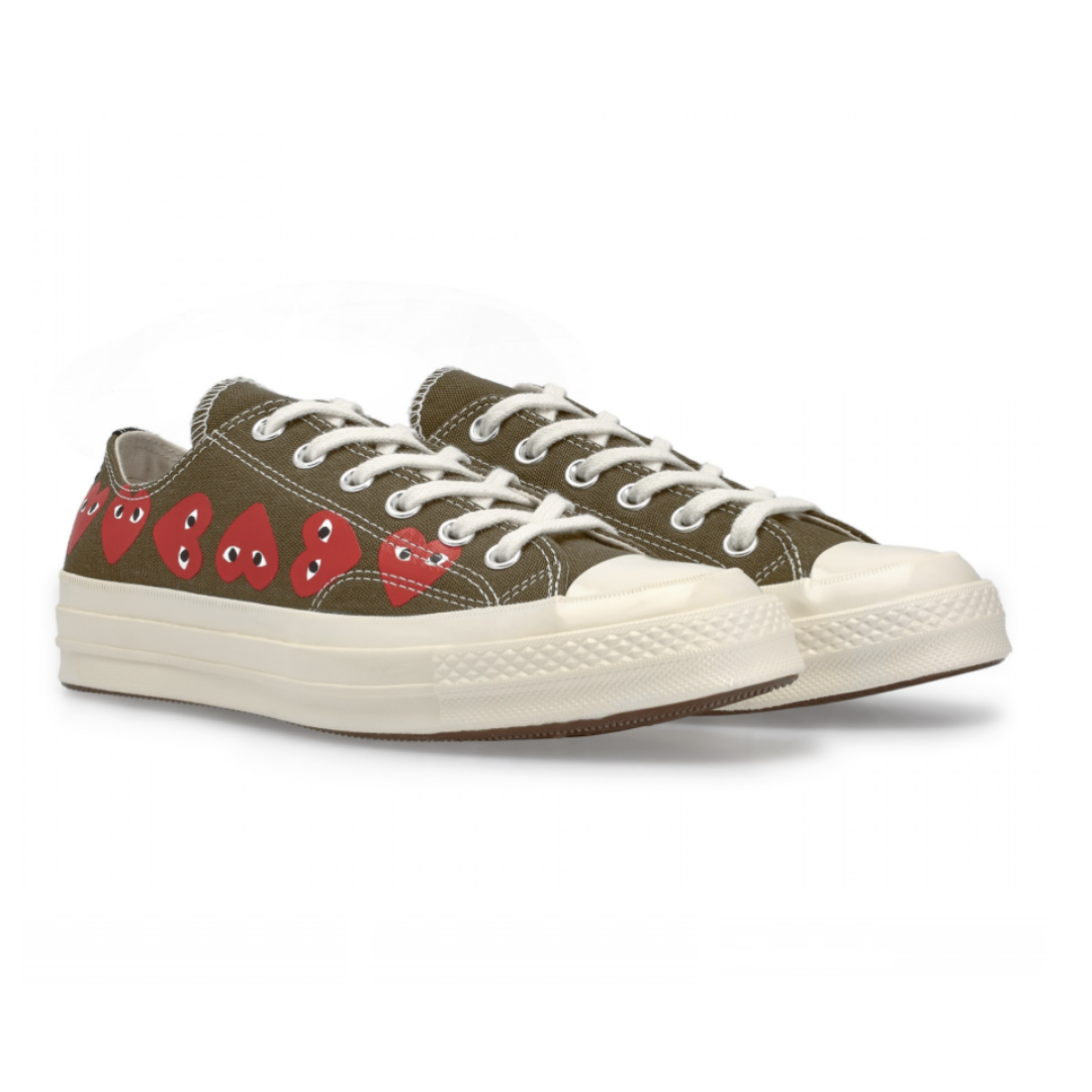 Trouva: Multi Red Heart Play Chuck Taylor All 70 Low Zapatos caqui