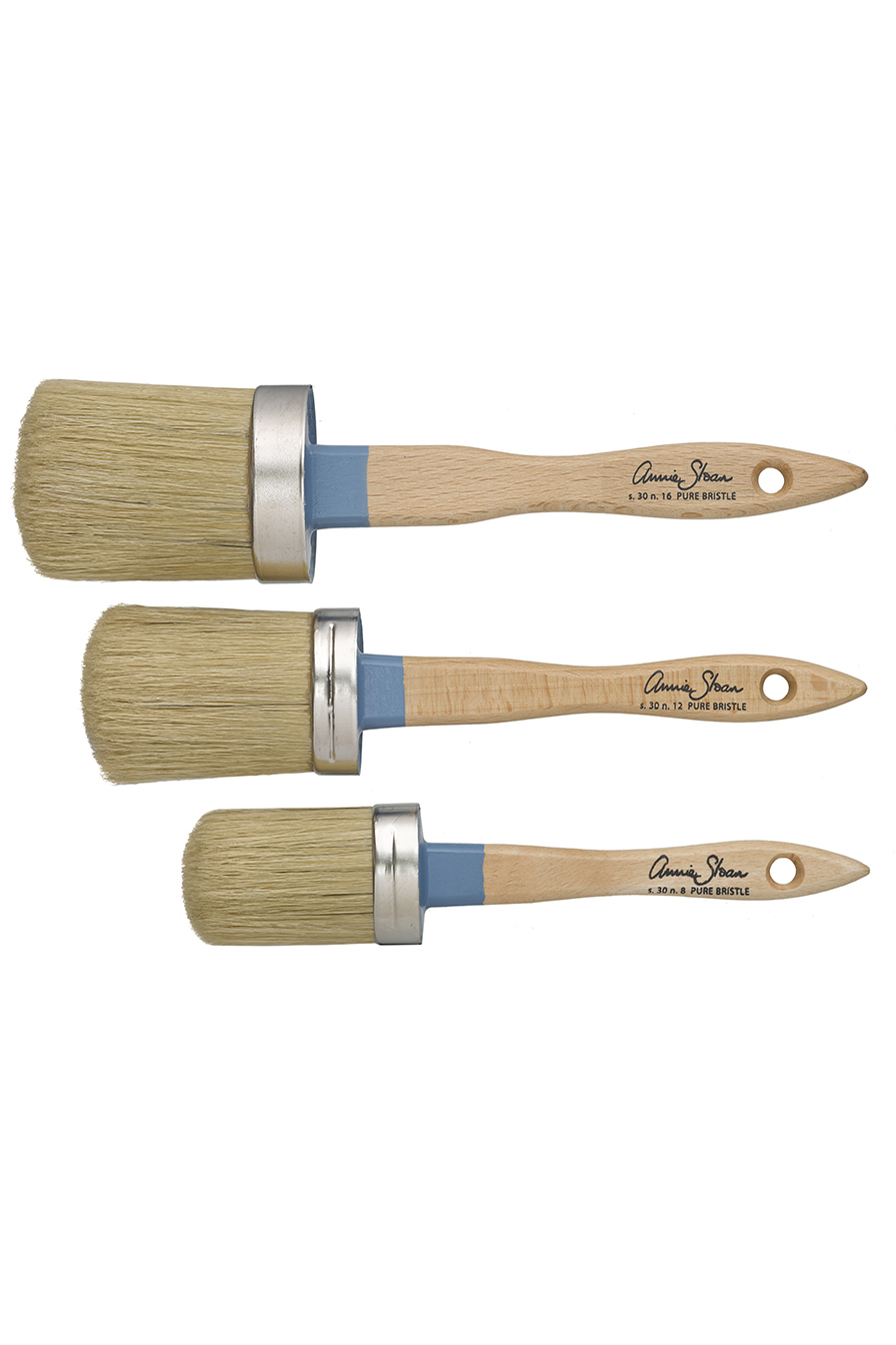 annie-sloan-small-chalk-paint-brush-2