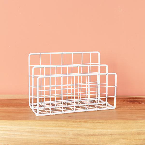 Chickidee White Wire Letter Rack