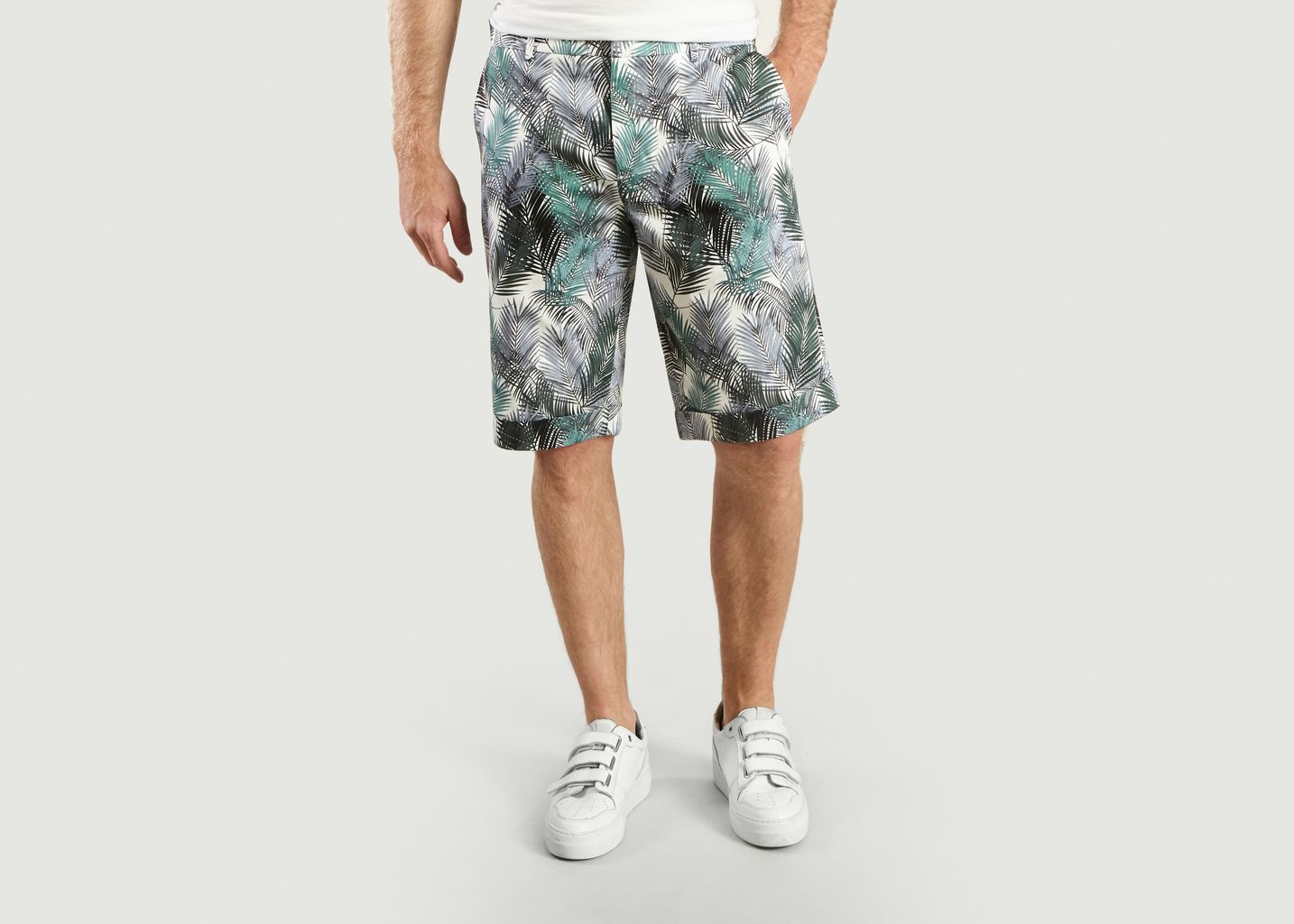 M.X MAXIME SIMOËNS Water Green Palm Printed Shorts