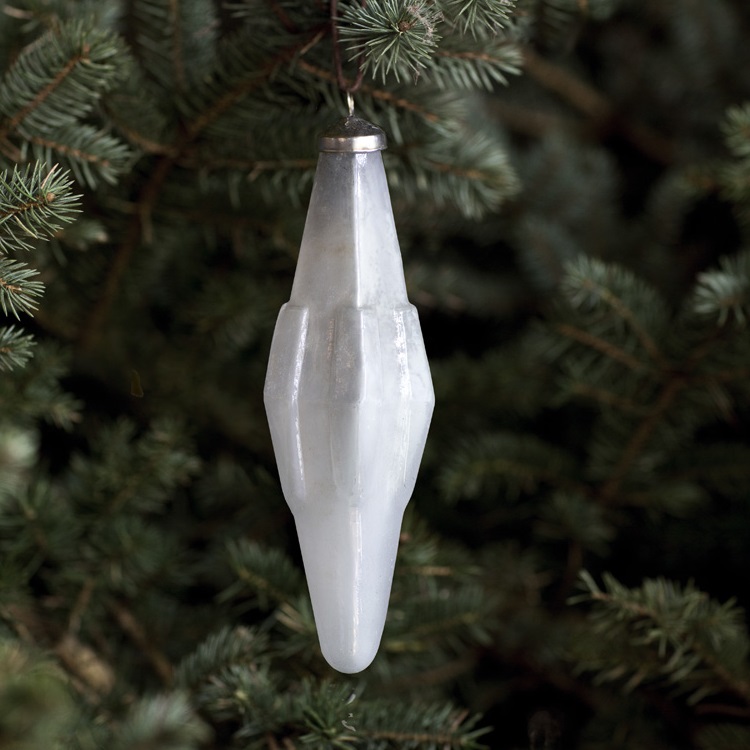 Olsson & Jensen Set of 5 White long shape glass ornaments, antique milky 