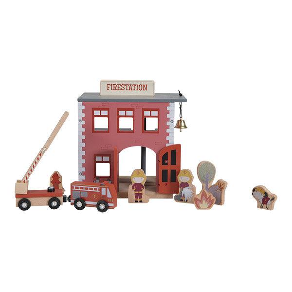 little-dutch-wooden-fire-station