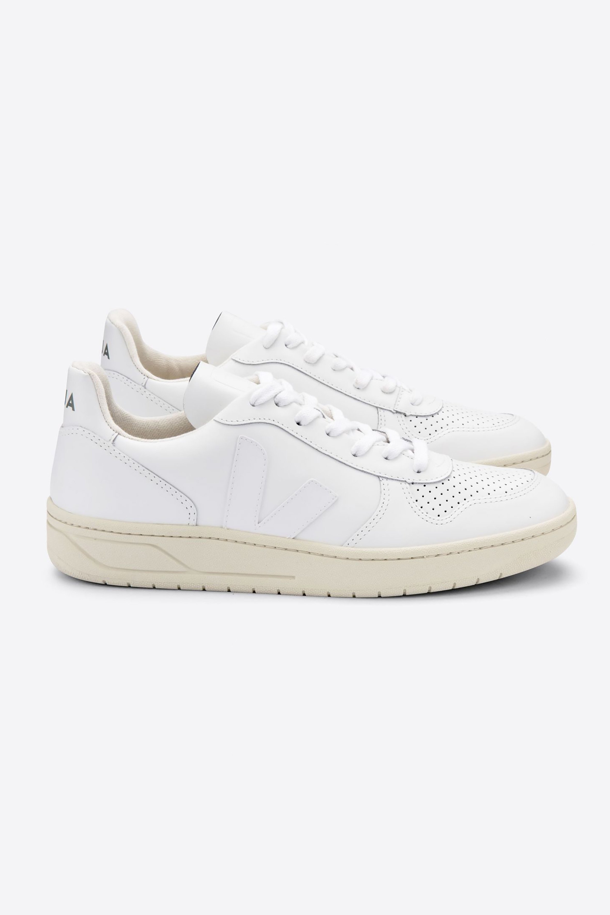 Veja V 10 Leather Trainer Mens(More colours available)
