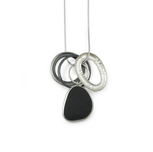 grace-girvan-silver-pebble-pendant-with-ridged-hoops