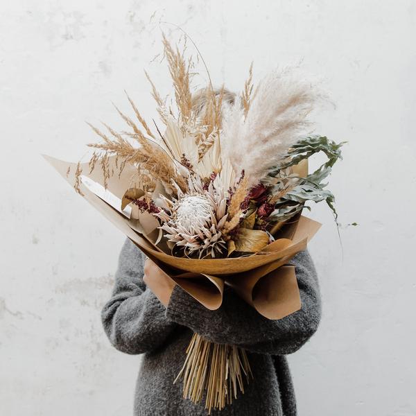 Travelling Basket Bespoke Luxury Dried Flower Bouquets