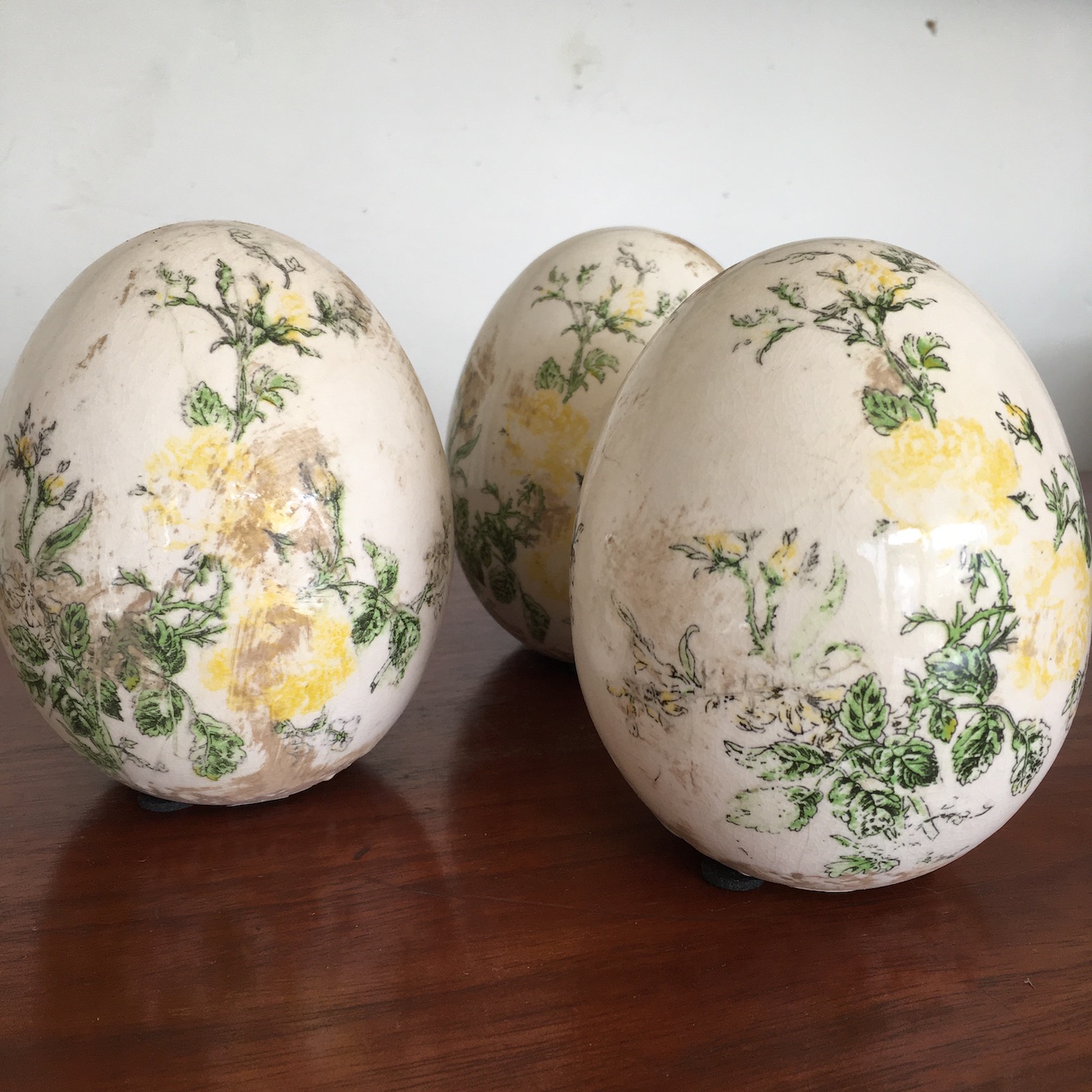 chic-antique-large-vintage-yellow-rose-ceramic-egg