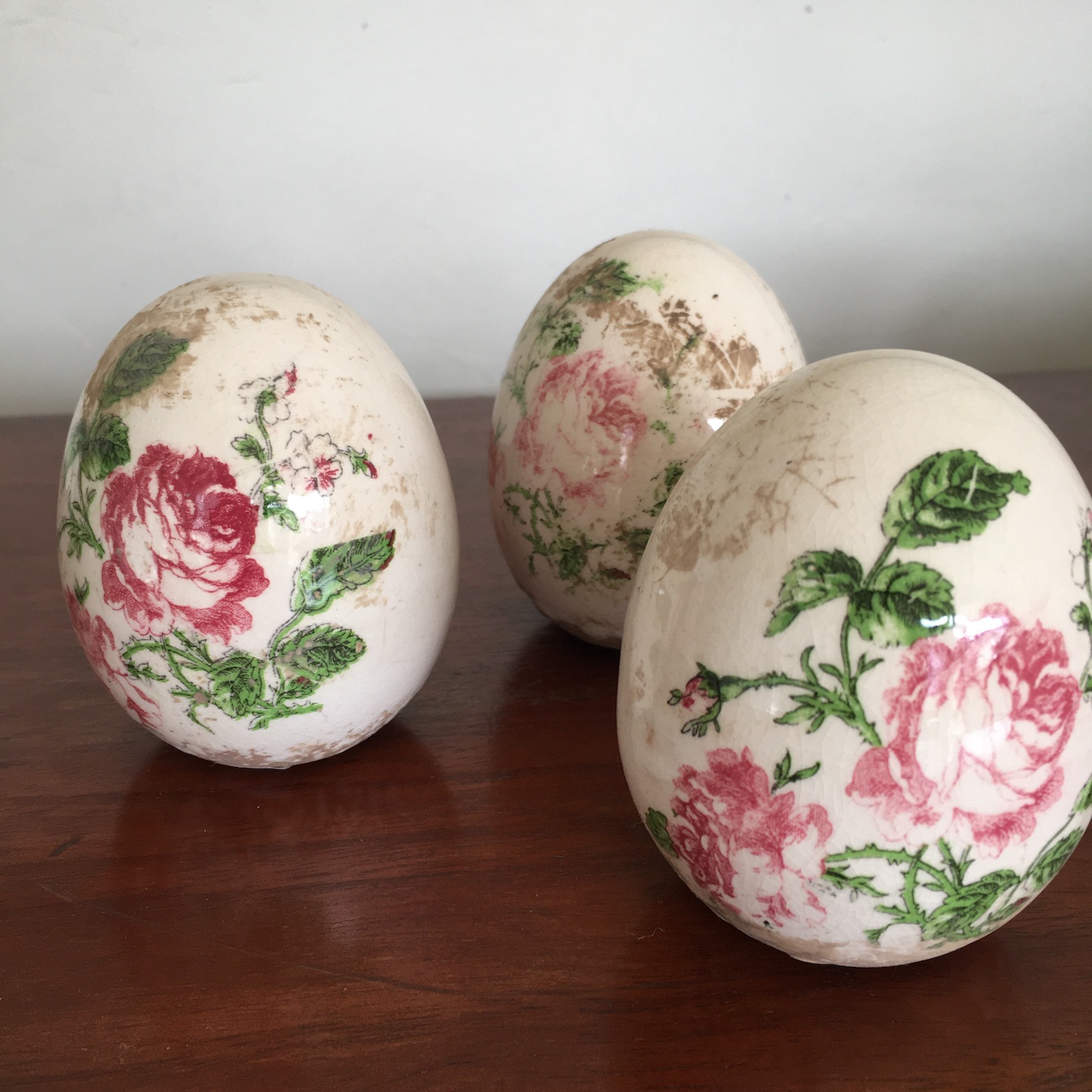 chic-antique-small-distressed-pink-rose-vintage-egg