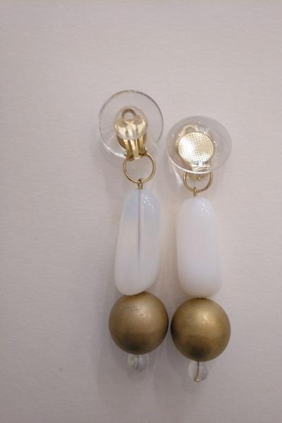 Yuumi Peralta Golden And White Stones Long Clip Earrings By