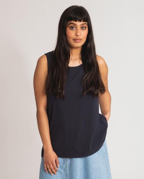 Beaumont Organic SUMMER Thea Organic Cotton Top In Navy