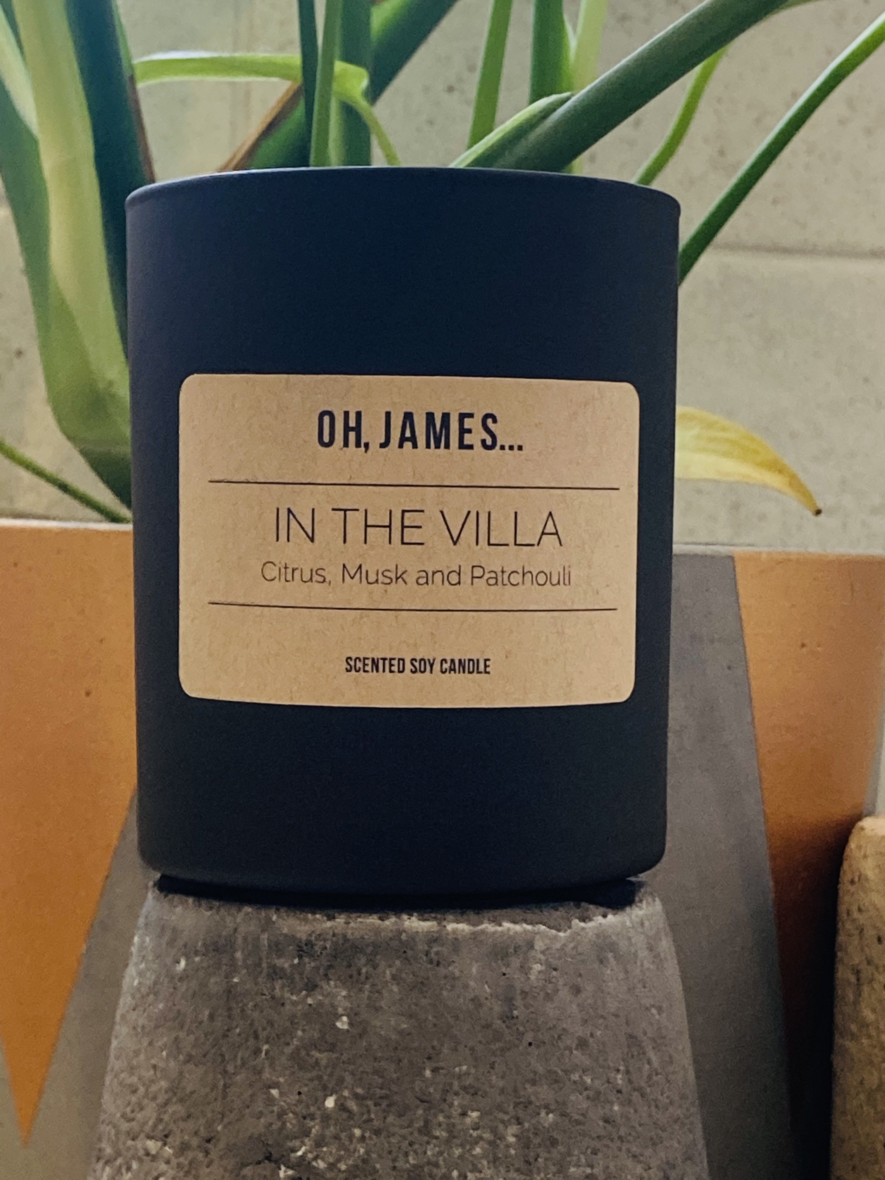 oh-james-in-the-villa-candle