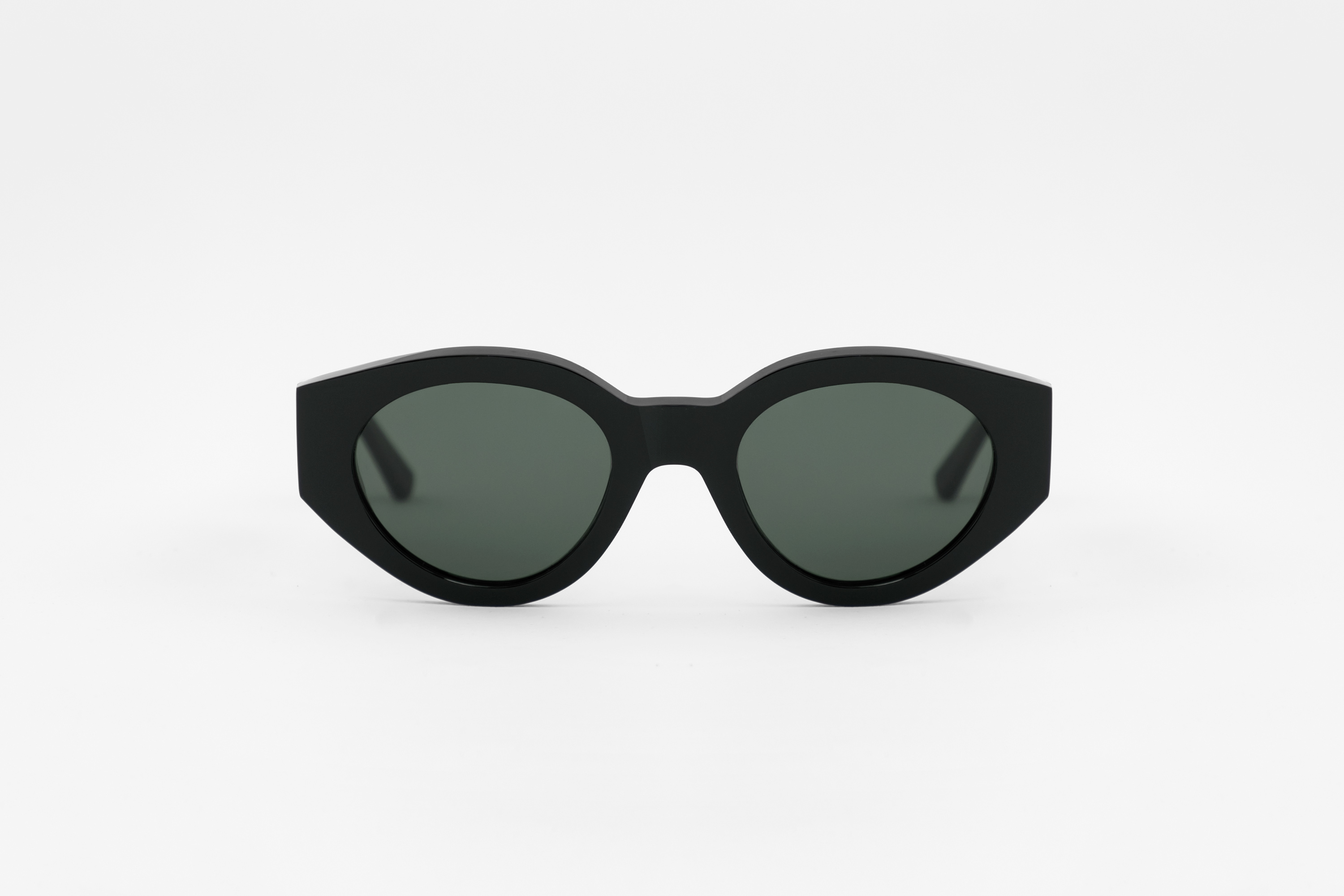 Monokel Eyewear Polly Black Sunglasses