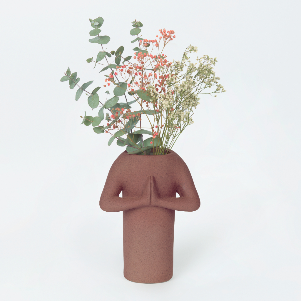 doiy-design-namaste-figure-terracotta-vase