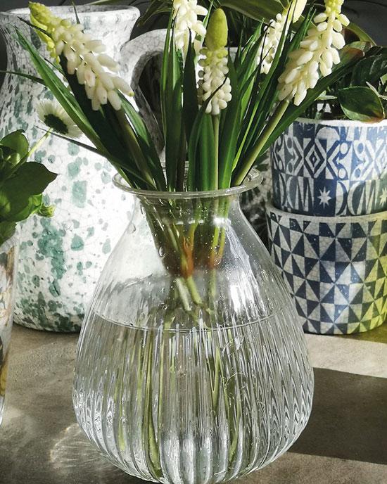 Ribbed Onion Vase Clear 12 X 16 Cm