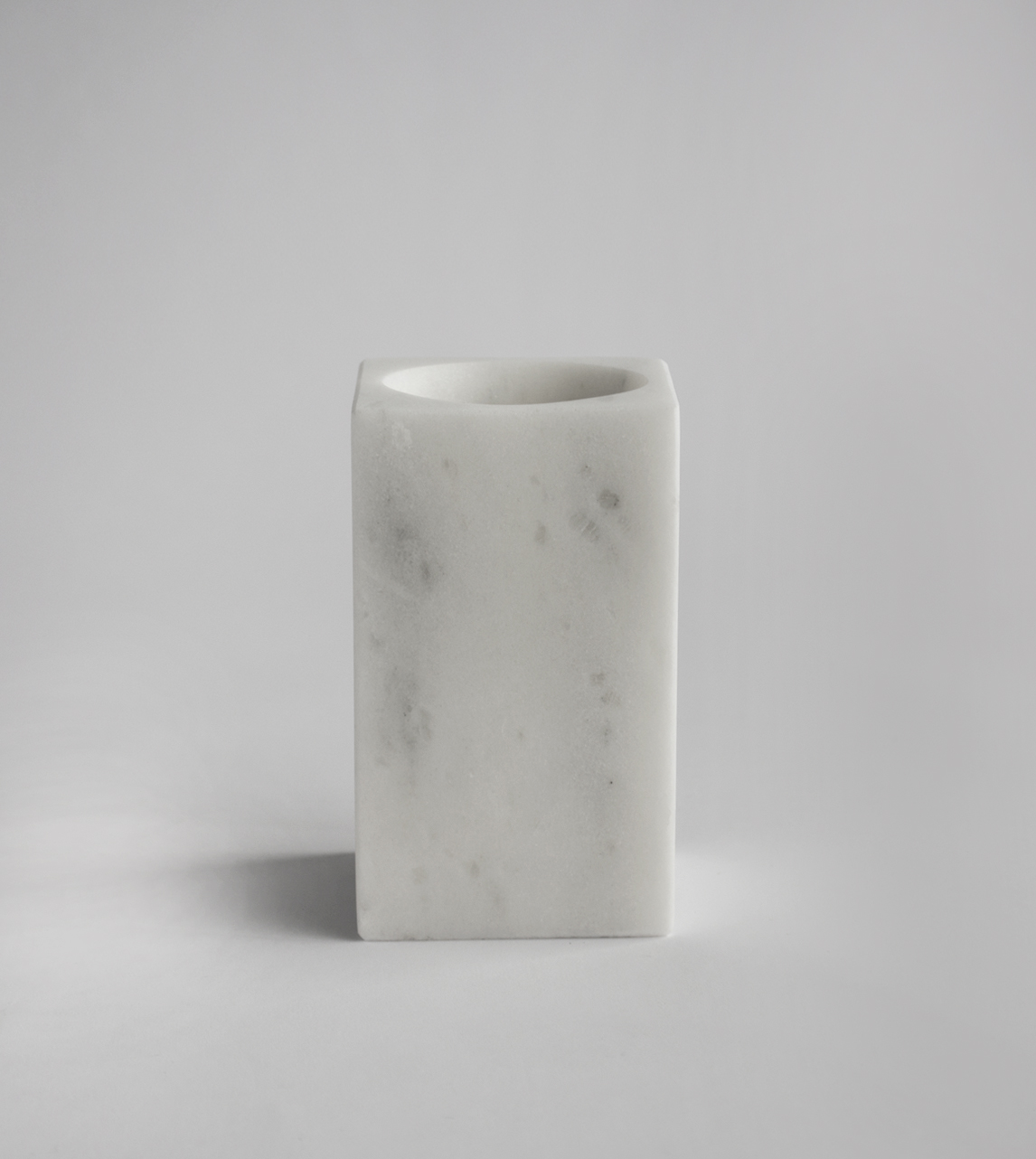 Kiwano Concept White Marble Square Pen and Toothbrush Holder