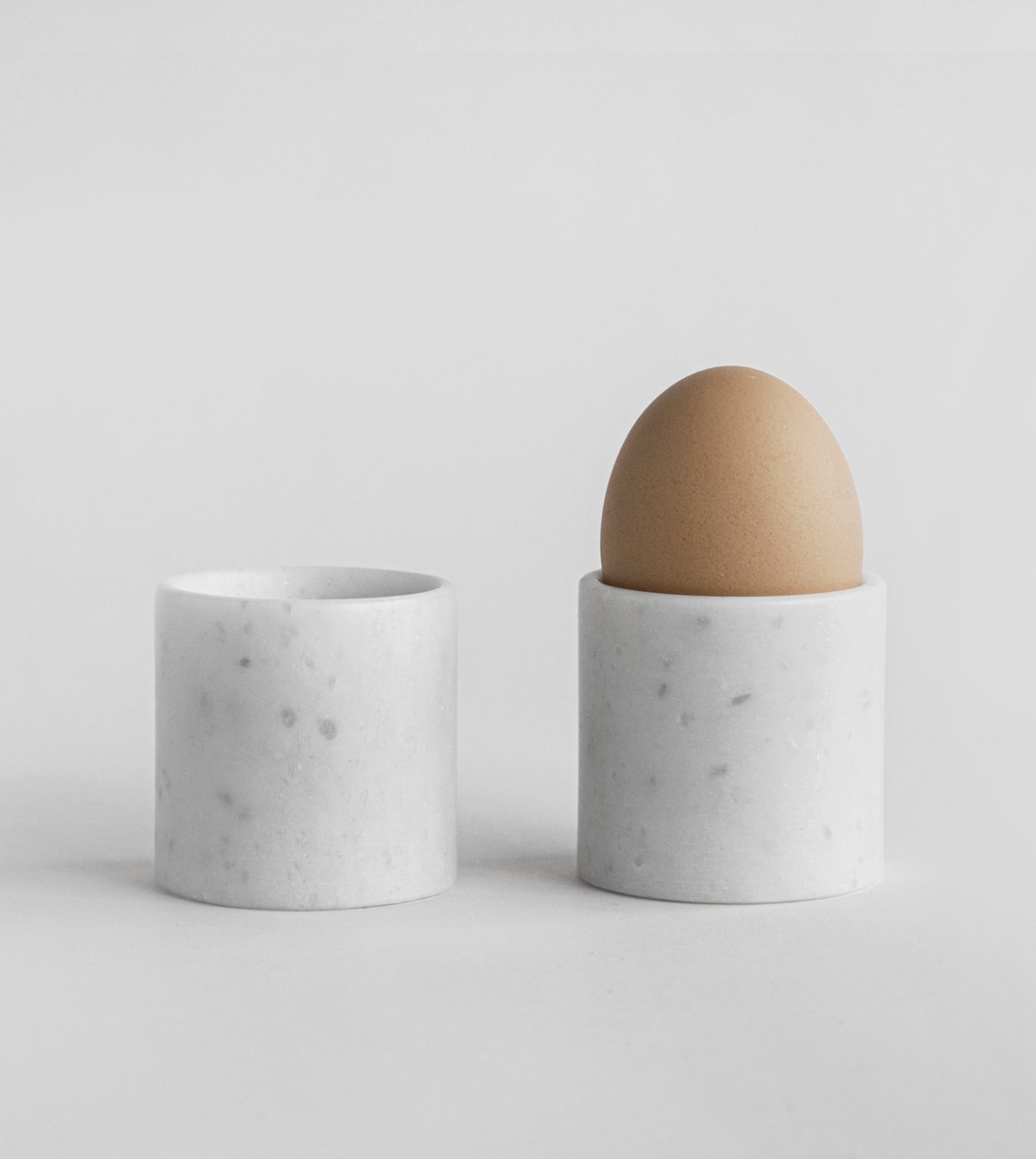 Kiwano Concept White Marble Egg Cup Set