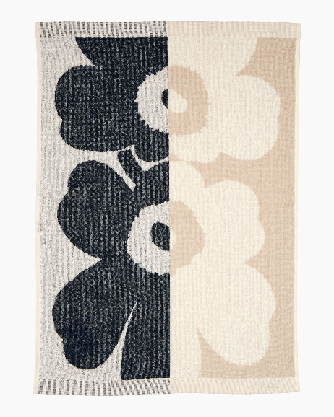 Trouva: Kaivo Blanket 140x180 cm Off-White and Beige