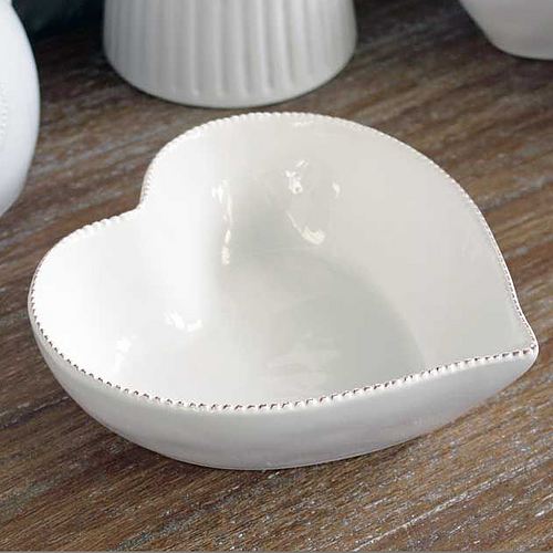 Biggie Best Ceramic Heart Bowl In Antique White