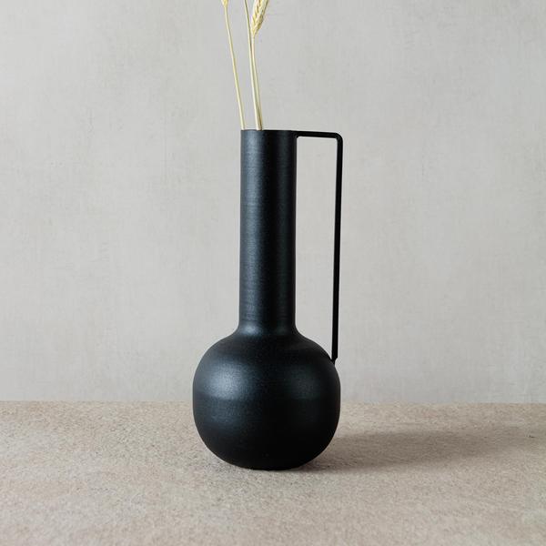 Chickidee Mona Black Metal Vase