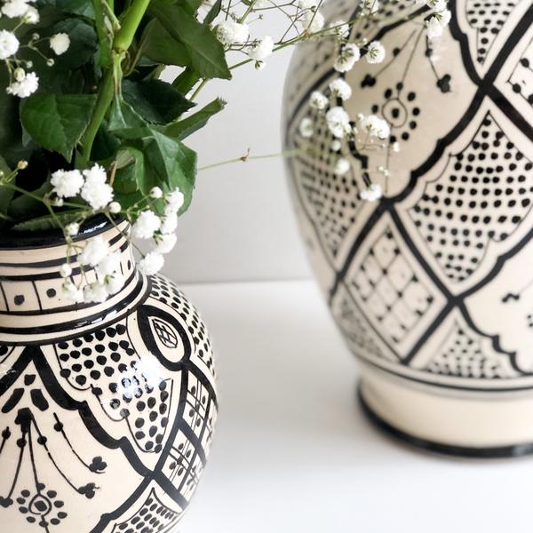 Small Zwak Vase In Monochrome