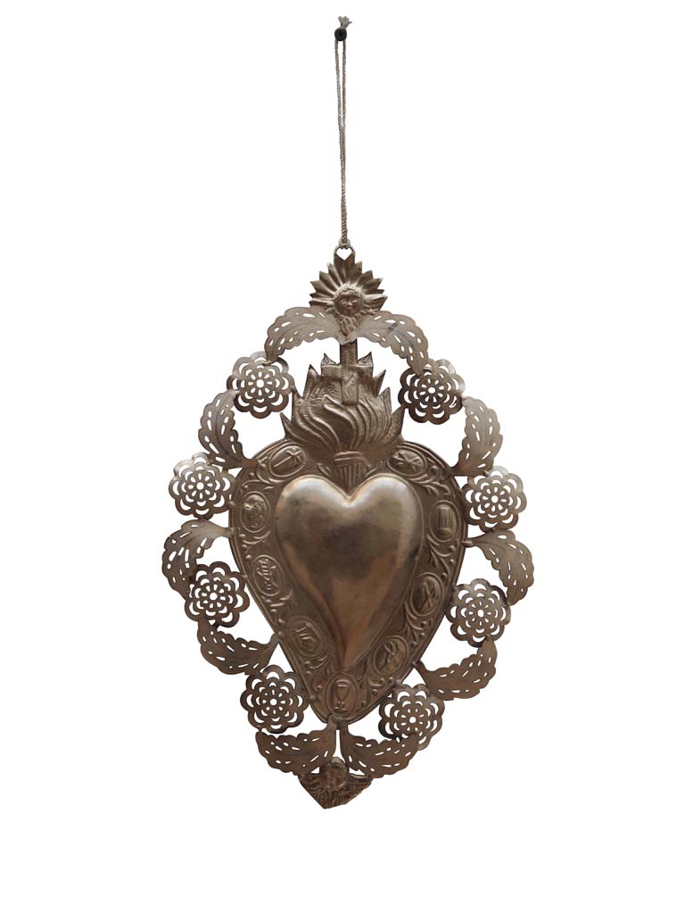 Chehoma Hanging Ex-Voto Heart with Flowers