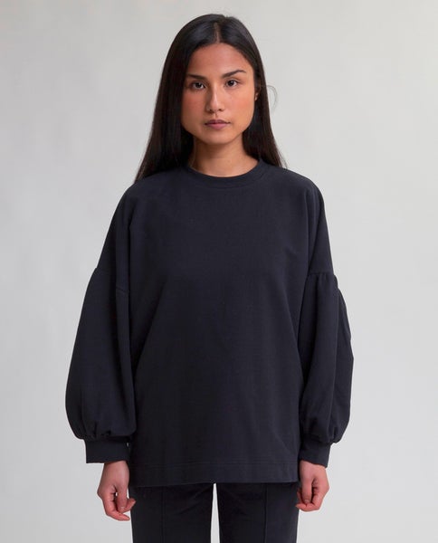 Aw22 Amelia Organic Cotton Sweatshirt In Black