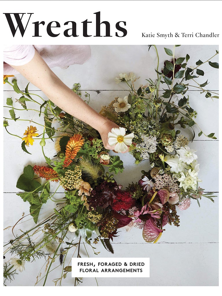 Wreaths: Fresh Foraged & Dried Floral Arrangements