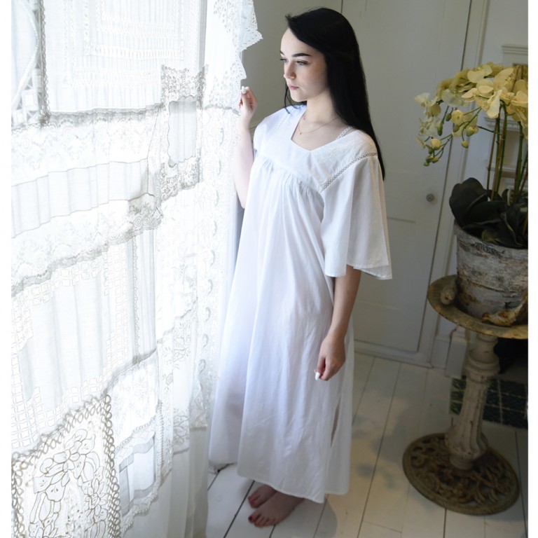 Ladies White Cotton Nightdress with Fluted Sleeves 'Valentina&amp;#x27 CH9099
