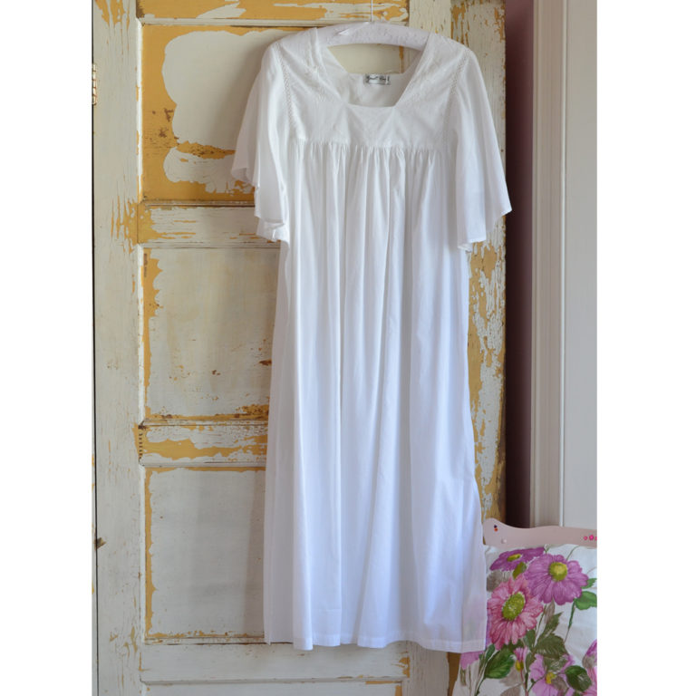 Ladies White Cotton Nightdress with Fluted Sleeves 'Valentina&amp;#x27 CH9099