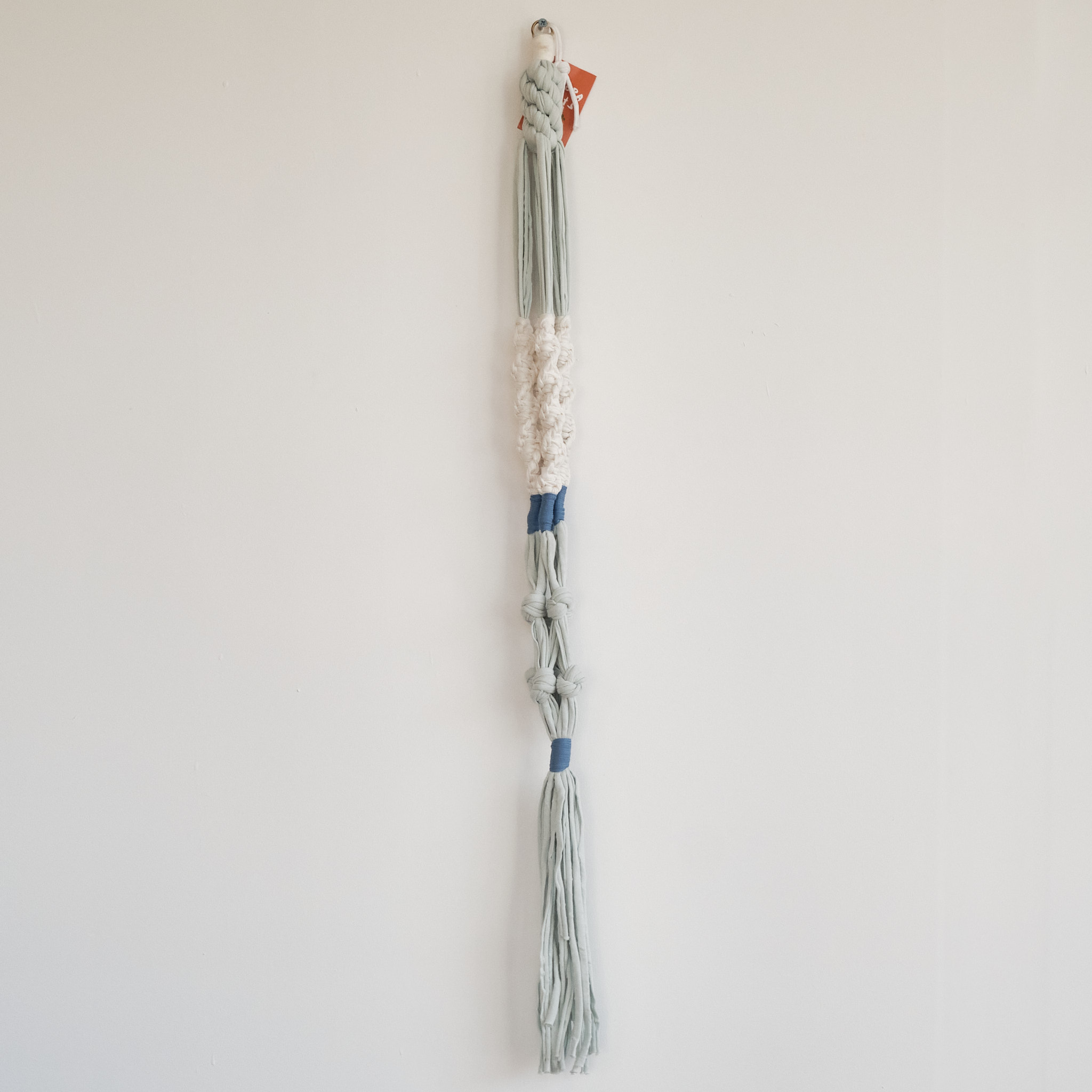 Sarora Knots Recycled Cotton Plant Hanger - Long in Mint, White & Blue