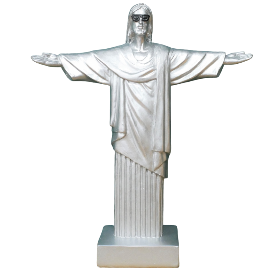 &Quirky Silver Cool Redeemer Statue