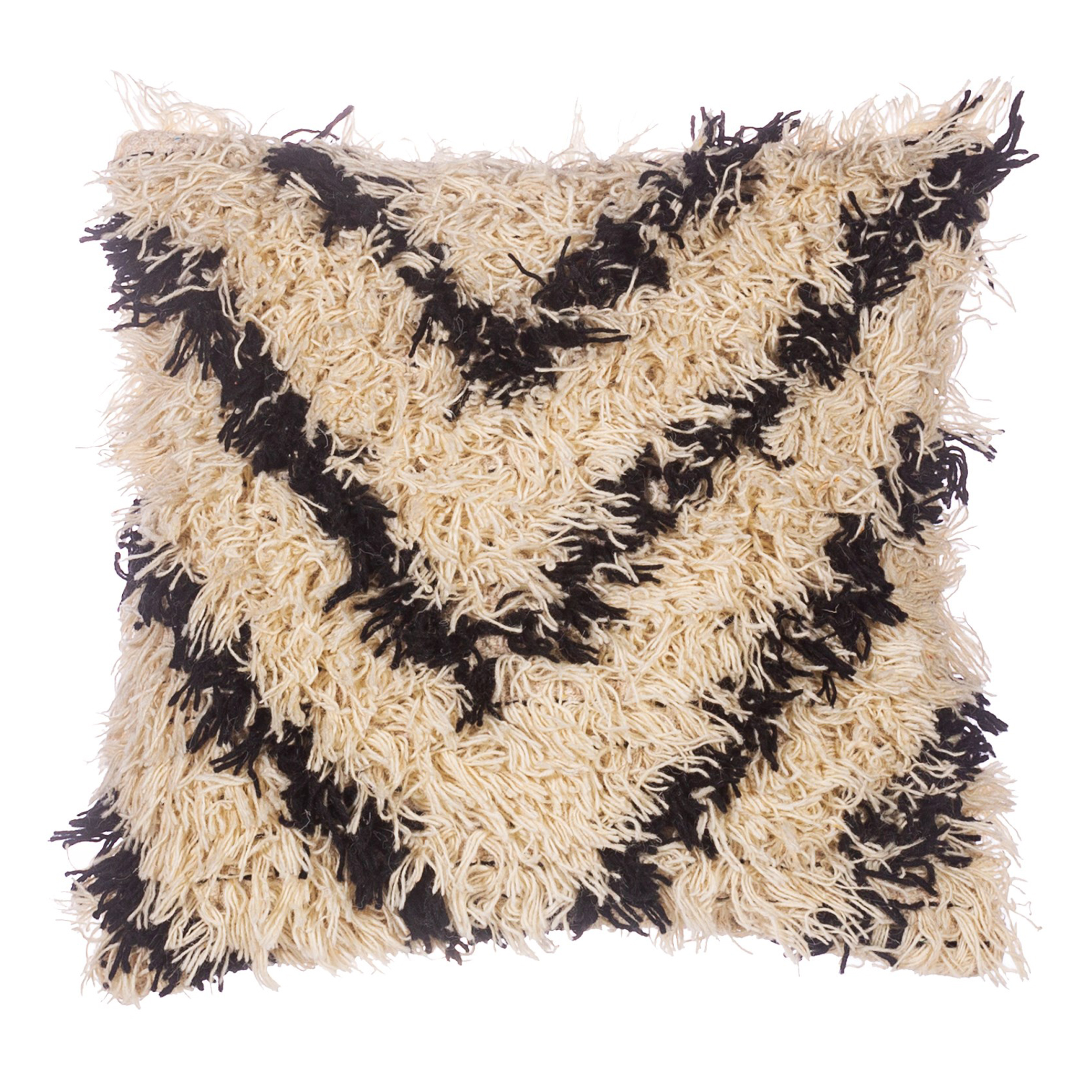 sass-and-belle-shaggy-black-and-white-cushion-2