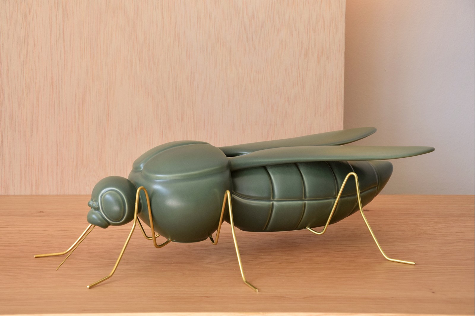 VP Interiorismo Mosquito Sculpture Ceramic Matt Dark Green