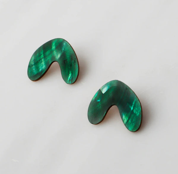 Cassia Stud Earrings In Emerald