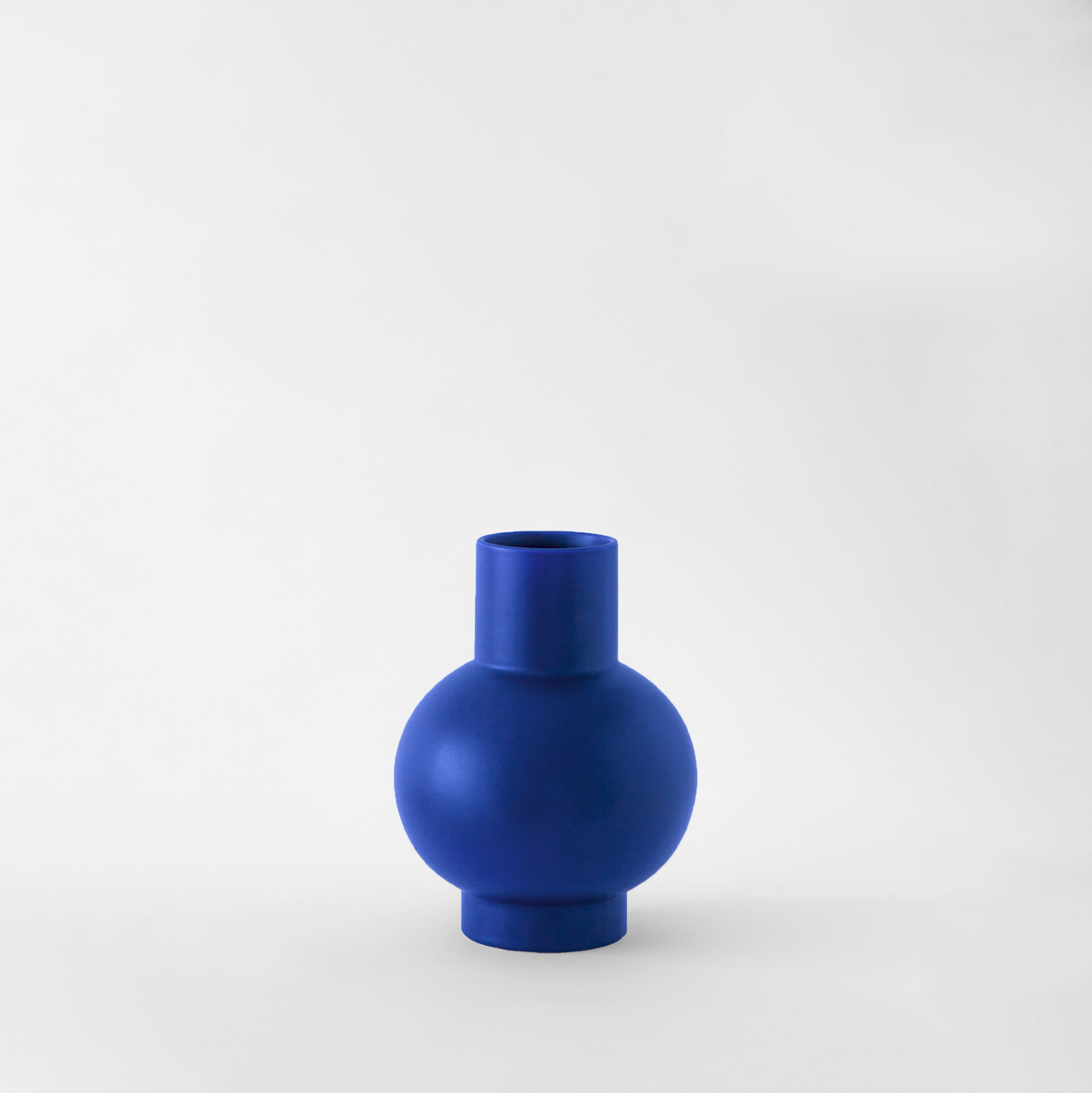 raawii Strøm Vase Small - Cobalt Blue 