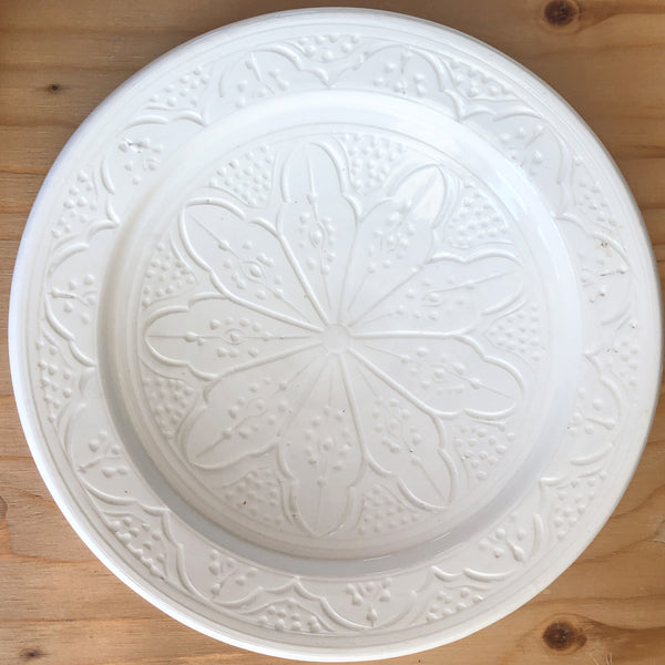 Beldi Maison Moroccan White Clay Engraved Dinner Plate