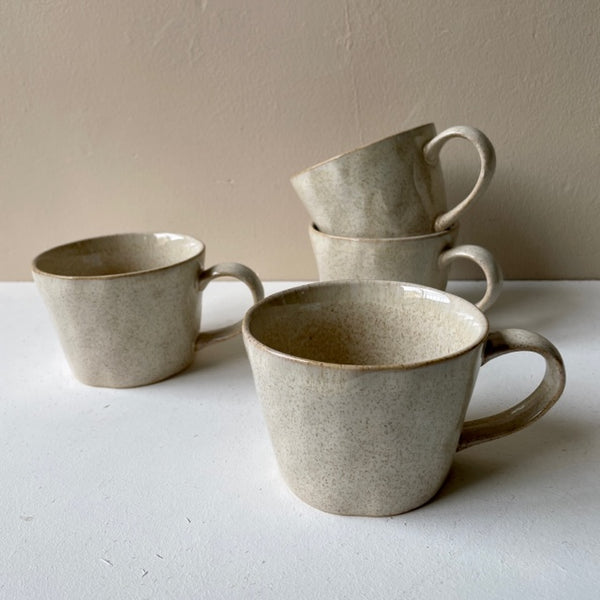 livs Mug - Organic Stoneware, Beige