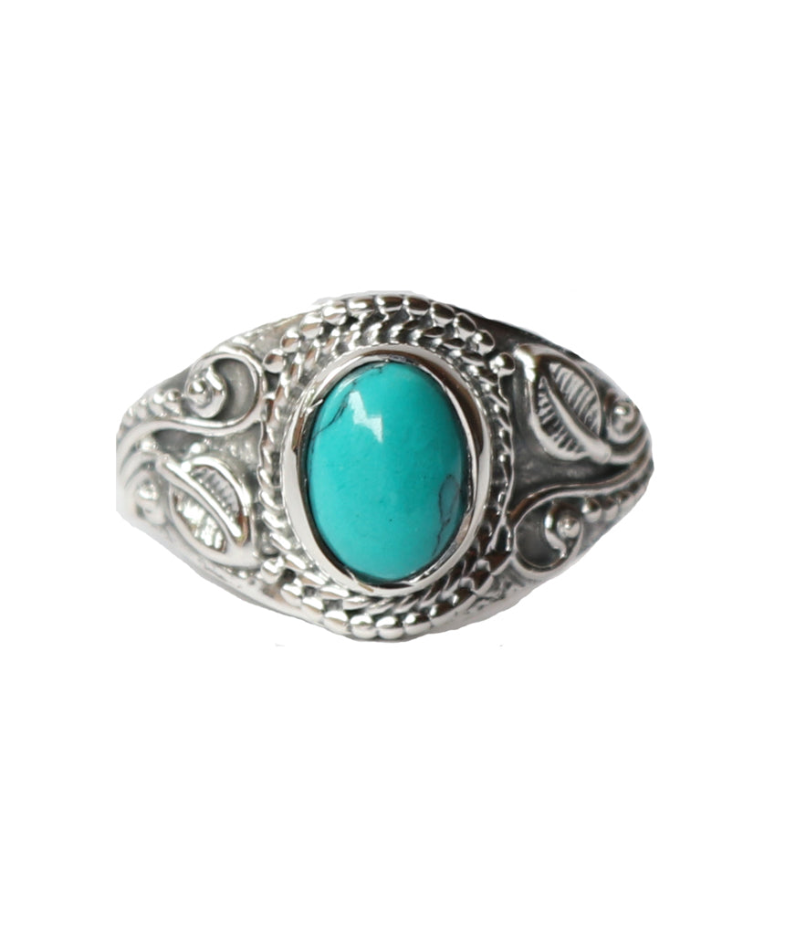 Victorian Style Oval Silver Ring With Stone IV7875