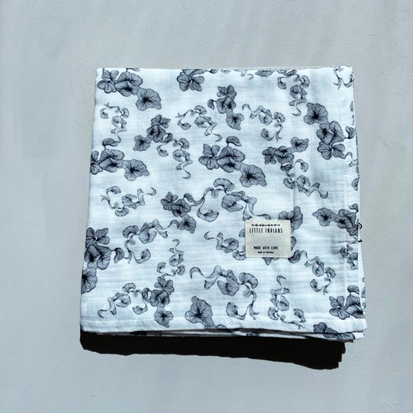 Little Indians Swaddle Muslin Sea Tangle - White