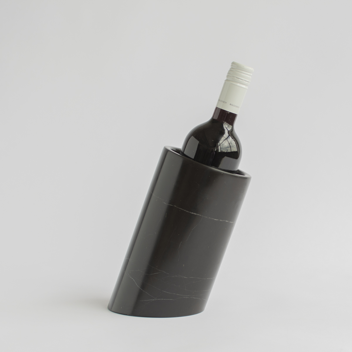 kiwano-concept-black-marble-wine-cooler