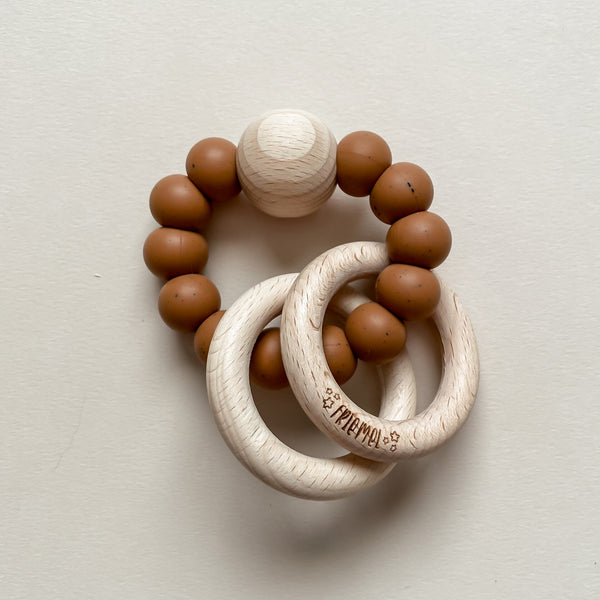 Theo Teether & Rattle In Hazelnut