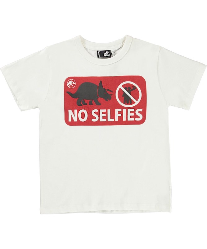 Riley 'No Selfies' T-shirt