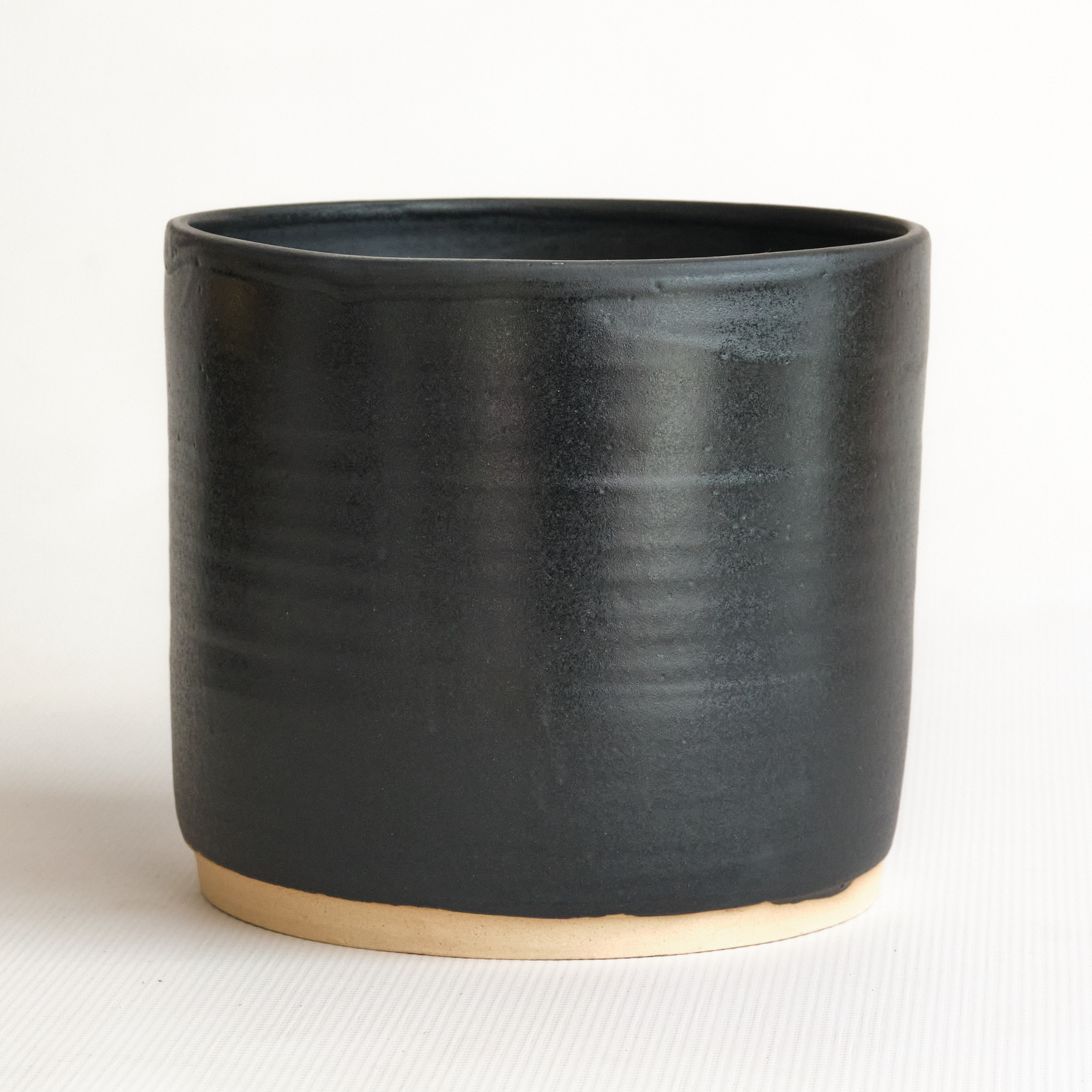 Forest Handmade Ceramic Pot w/ Matte Black Glaze - 17cm